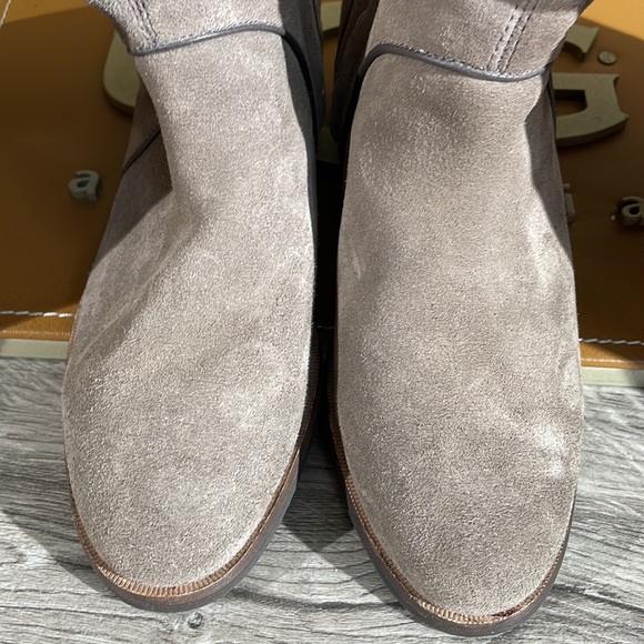 New Women’s UGG Gracen Mouse Grey Suede Knee High Zip Up Pull On Boots - Picture 4 of 6